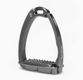 O Estribo Venice Dressage Sloped TechStirrups é um estribo metálico simples com apoio para os pés texturizado, design moderno e elegante e a marca 